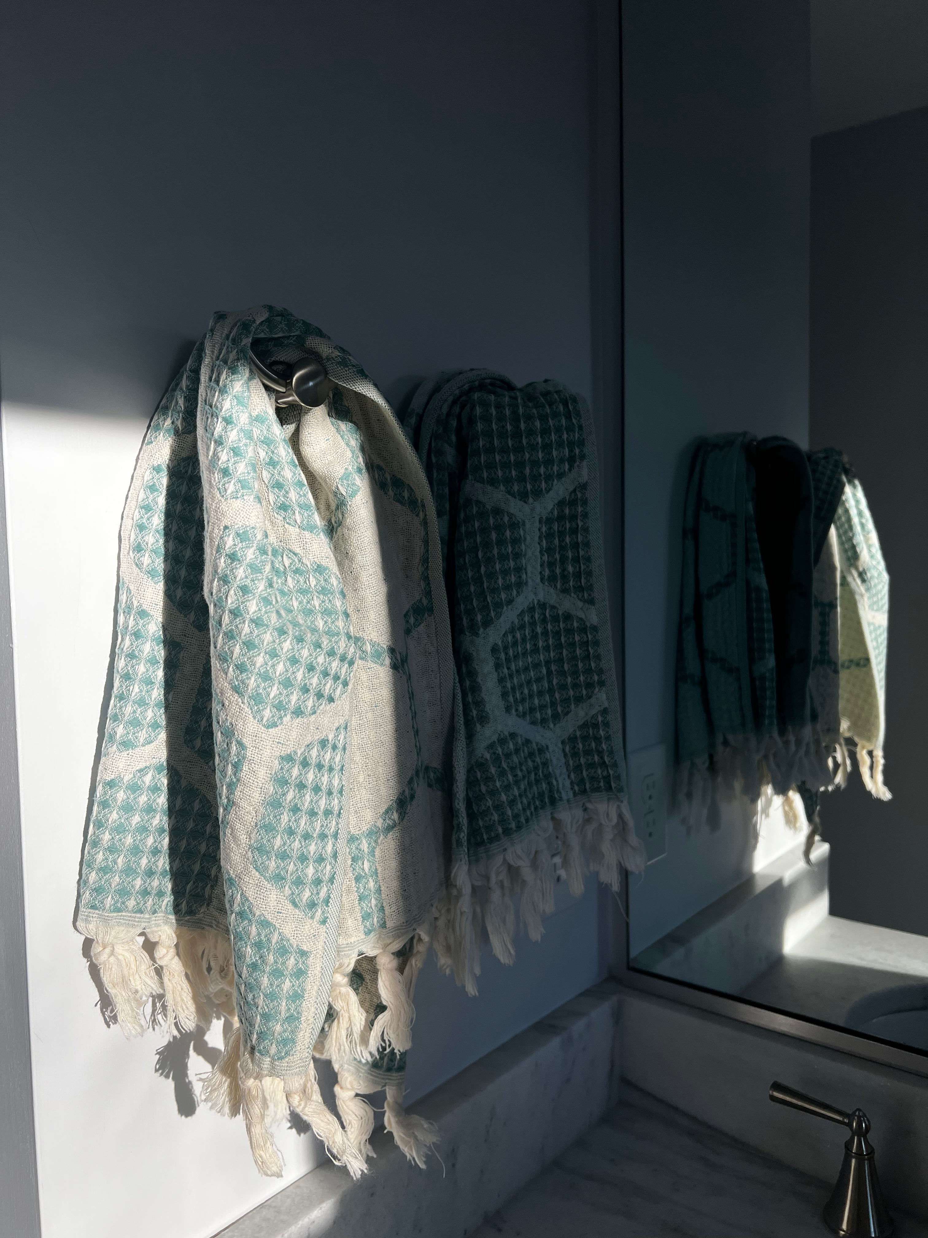 Bee Hive Hand Towels