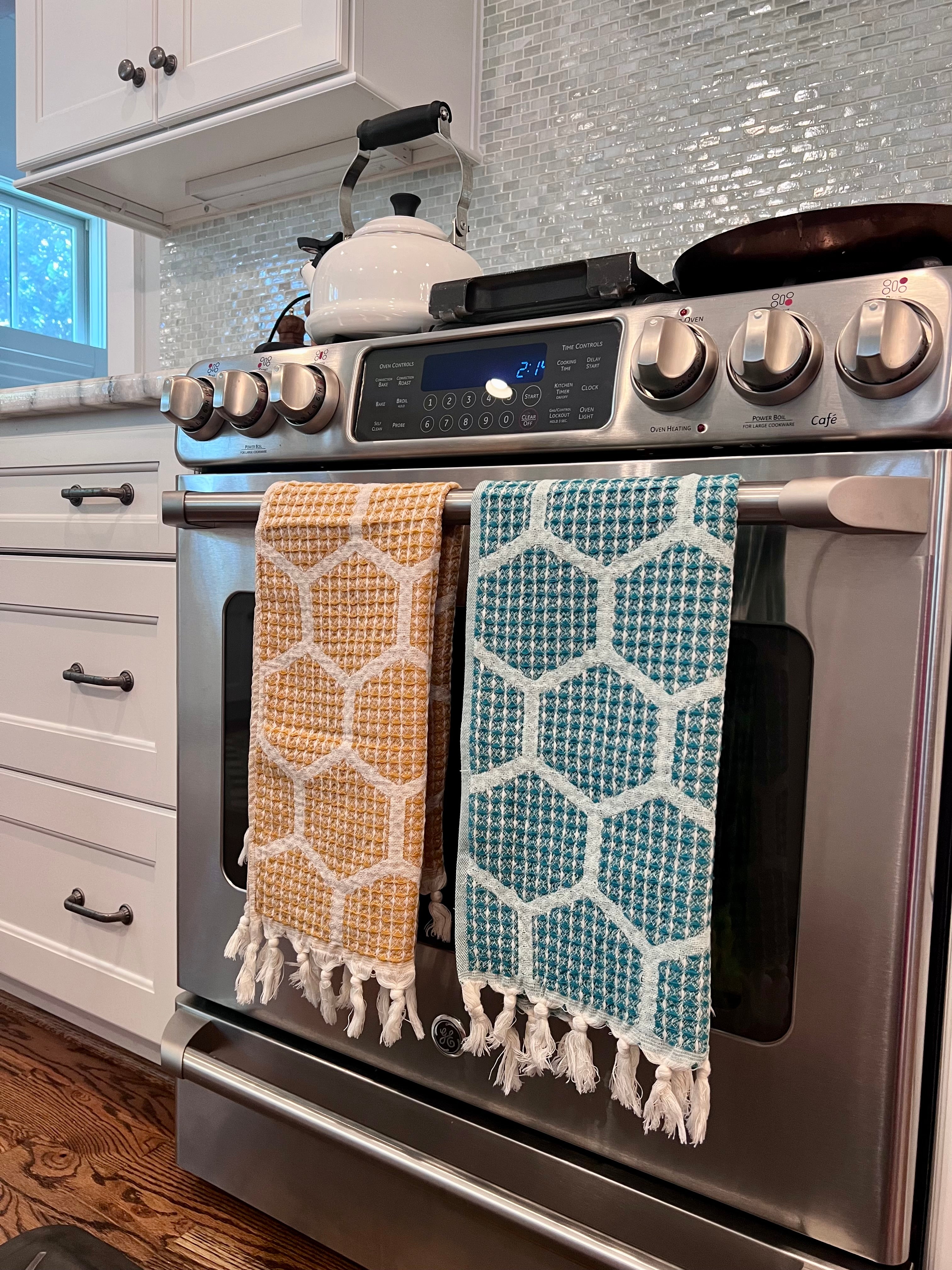 Bee Hive Hand Towels